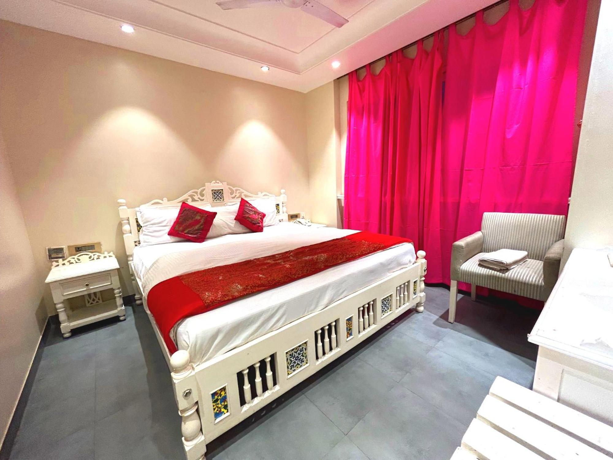 The Pinky Villa - Heritage Boutique Suites نيودلهي المظهر الخارجي الصورة
