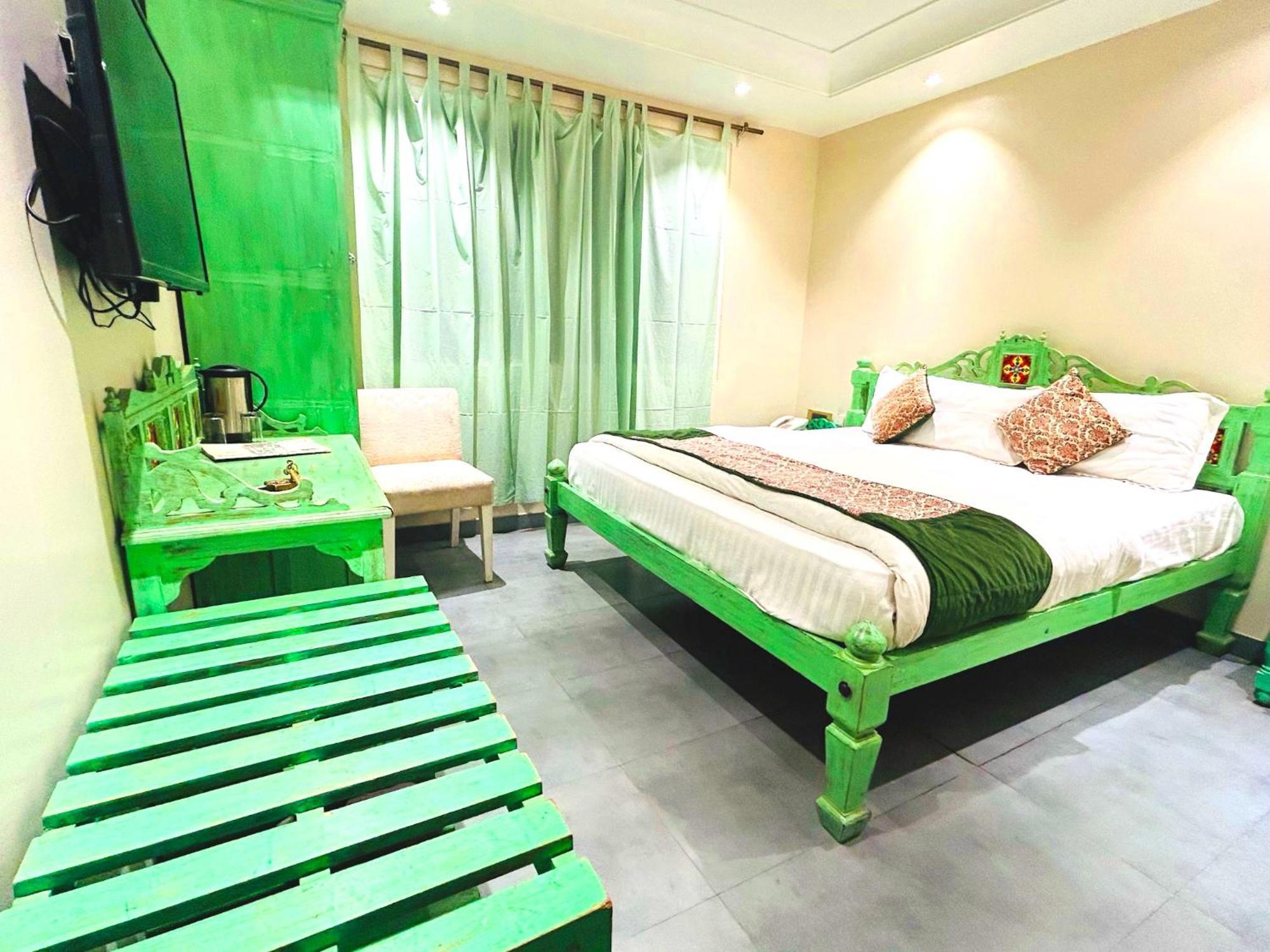 The Pinky Villa - Heritage Boutique Suites نيودلهي المظهر الخارجي الصورة