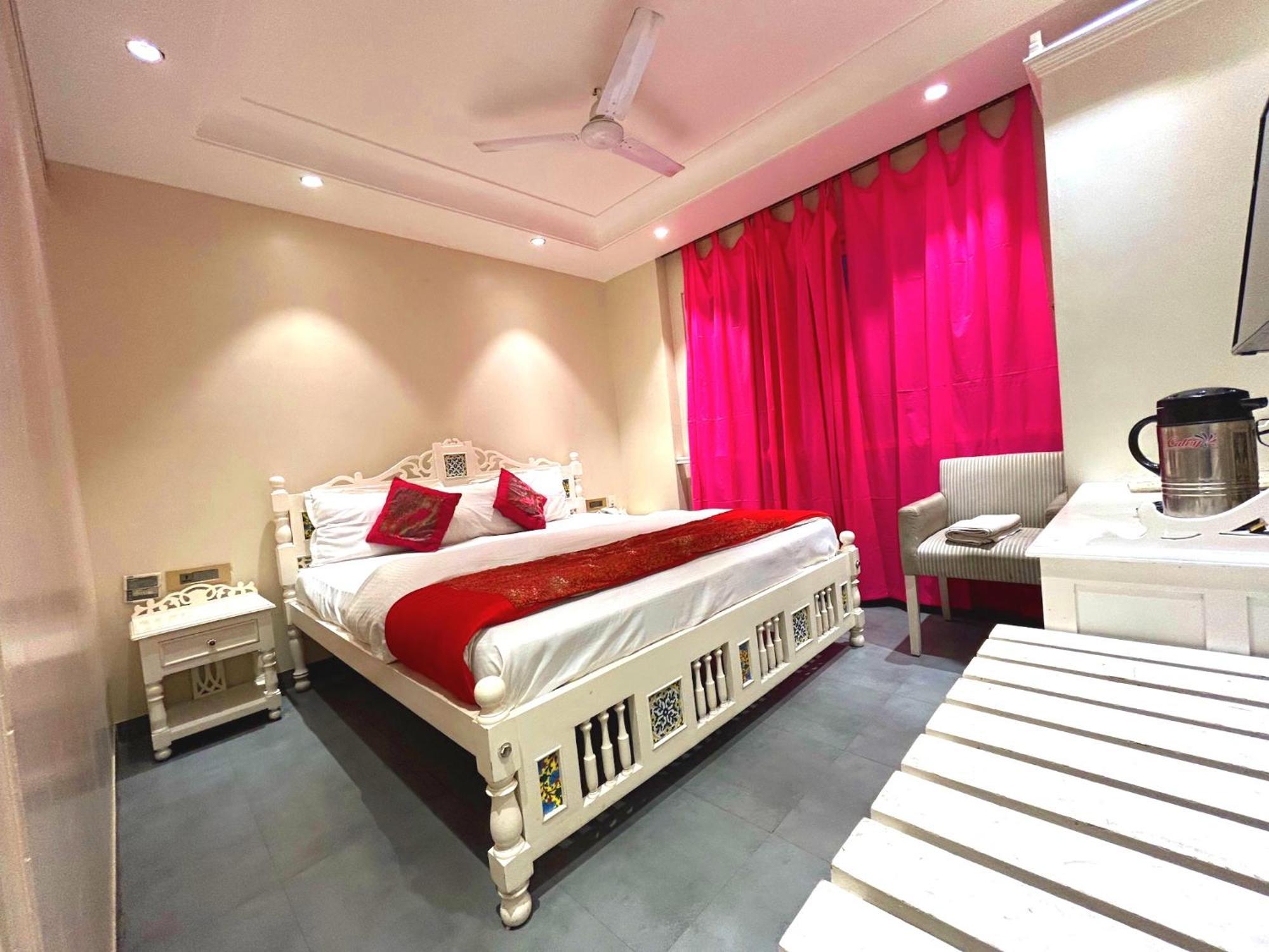 The Pinky Villa - Heritage Boutique Suites نيودلهي المظهر الخارجي الصورة