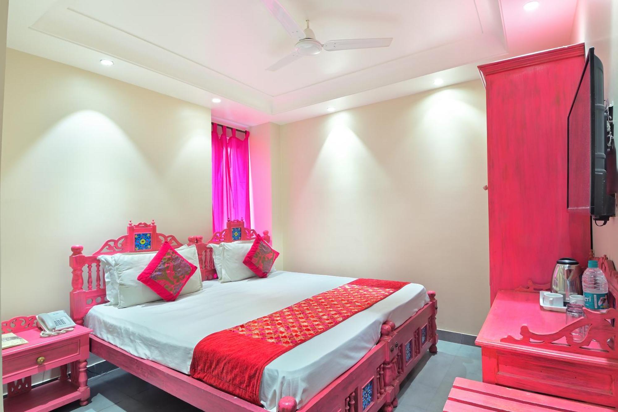 The Pinky Villa - Heritage Boutique Suites نيودلهي المظهر الخارجي الصورة