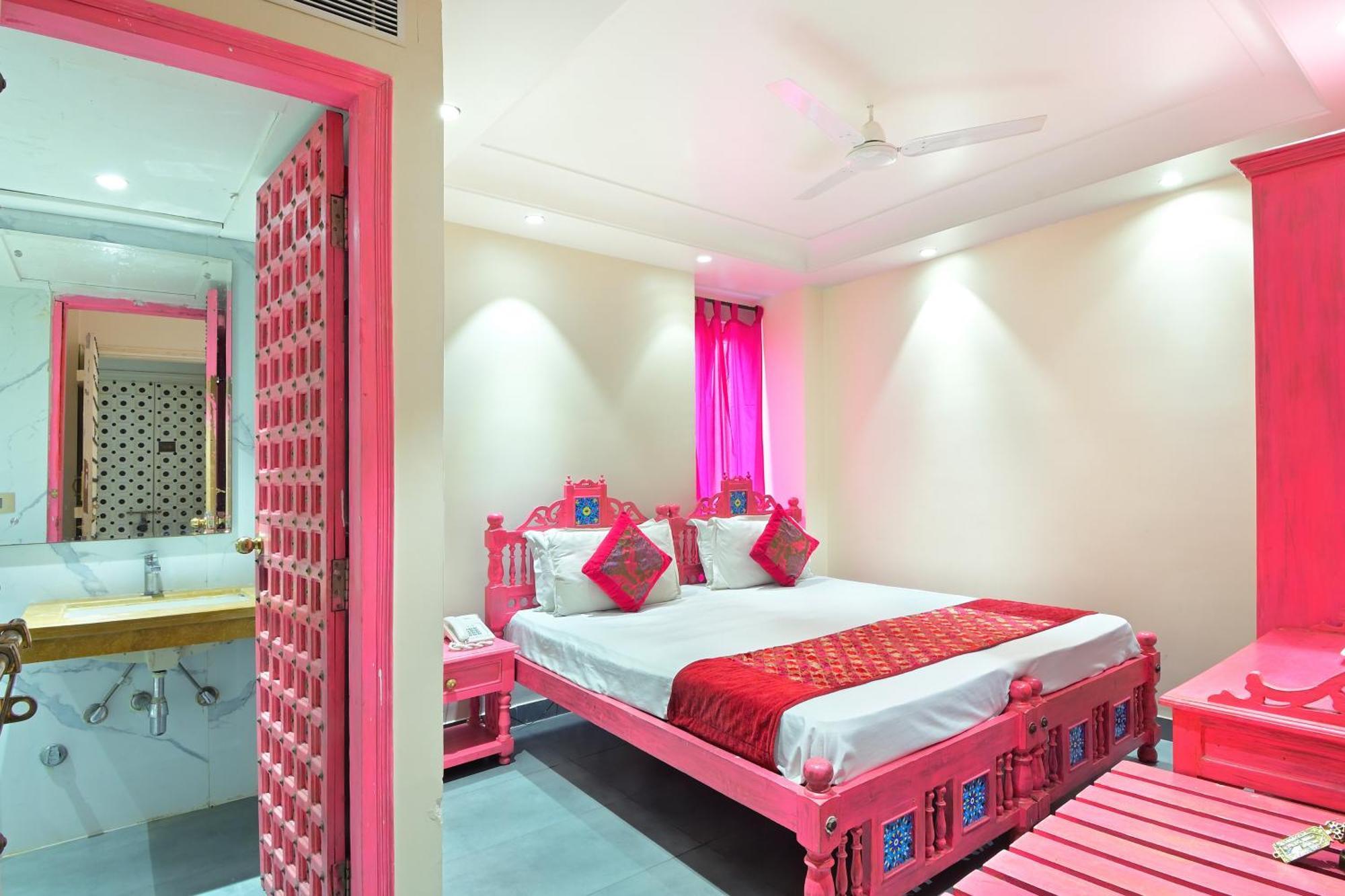 The Pinky Villa - Heritage Boutique Suites نيودلهي المظهر الخارجي الصورة